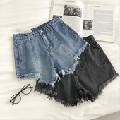 Sieviešu īsie džinsi ar augstu vidukli un pogu