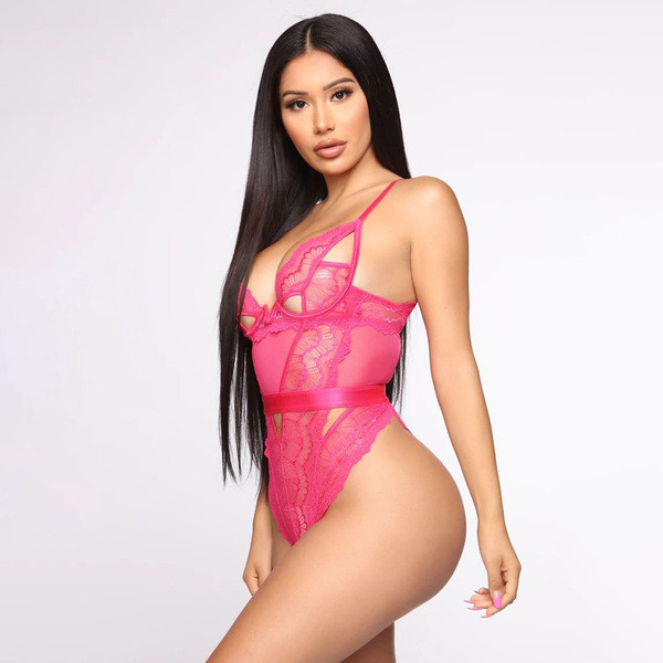 Sieviešu mežģīņu bodijs ar špica kakla izgriezumu un plānām lencītēm