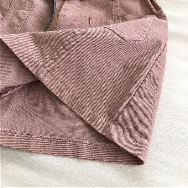 Vabaajapüksid vöö ja taskutega