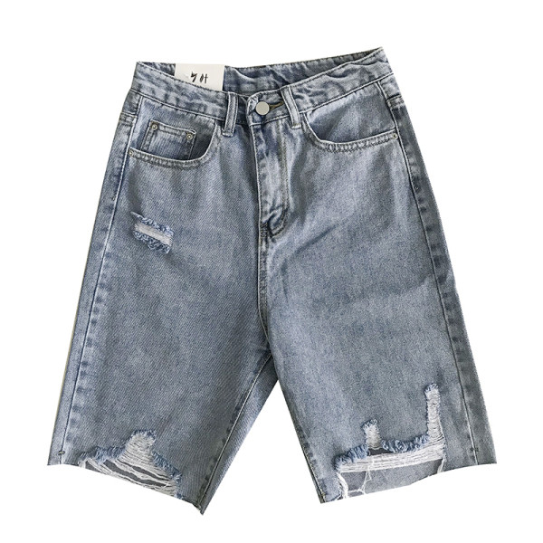 Дамски дънки с дължина 3/4 и скъсани мотиви