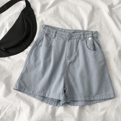 Къси дамски дънки с джобове и копчета