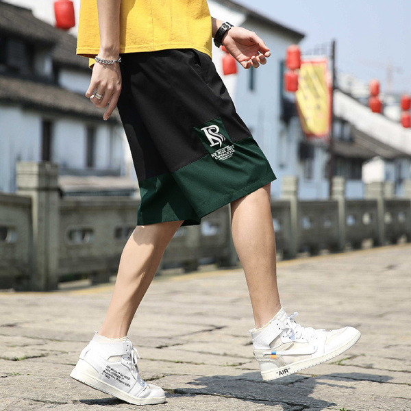 Hit vīriešu sporta šorti, kas piemēroti pludmalei