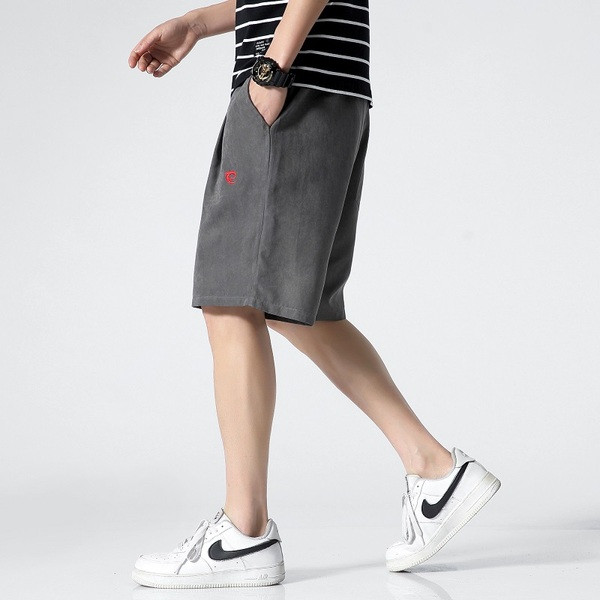 Ikdienas vīriešu šorti ar elastīgu jostasvietu