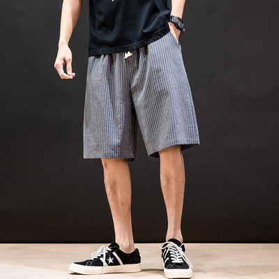 Svītraini vīriešu šorti - plats modelis