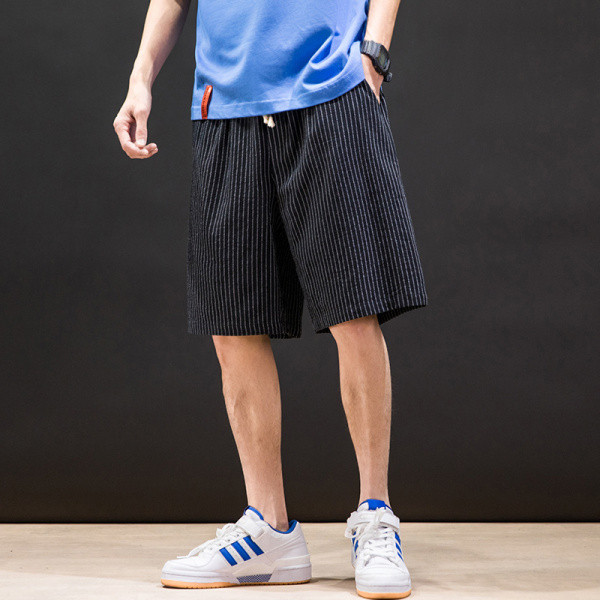 Svītraini vīriešu šorti - plats modelis