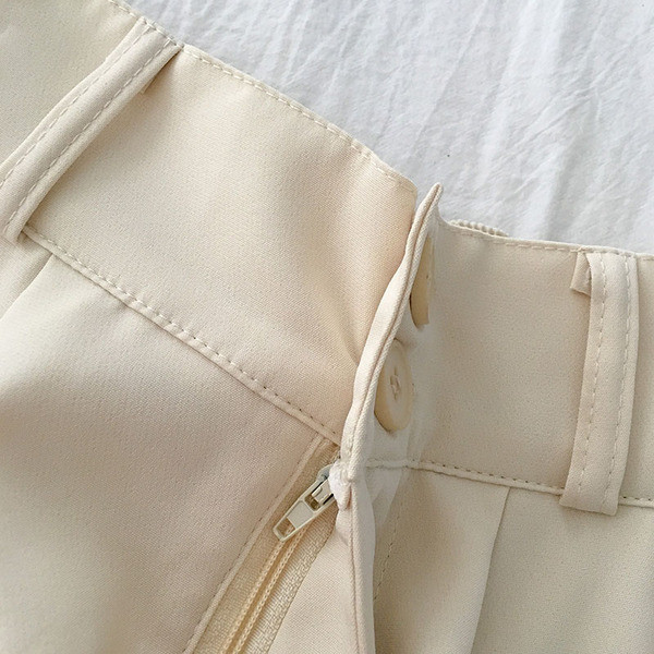 Γυναικεία σορτς ρετρό στυλ με ψηλή μέση και κουμπιά