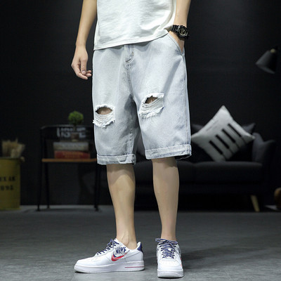 Férfi farmer rövidnadrág szakadt motívumokkal