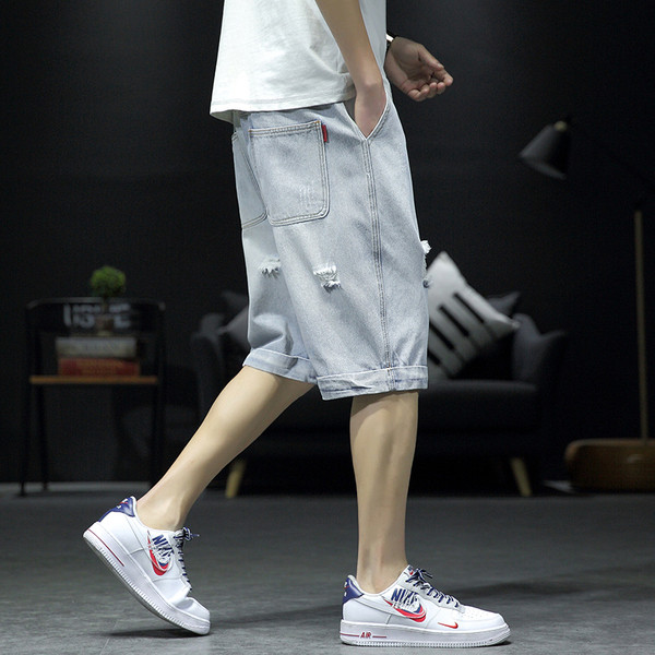 Férfi farmer rövidnadrág szakadt motívumokkal