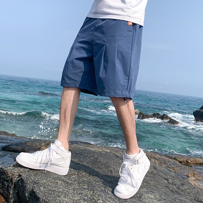 Pantaloni scurți moderni pentru bărbați cu buzunare