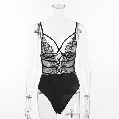 Sieviešu mežģīņu bodijs ar izgriezumiem un mežģīnēm