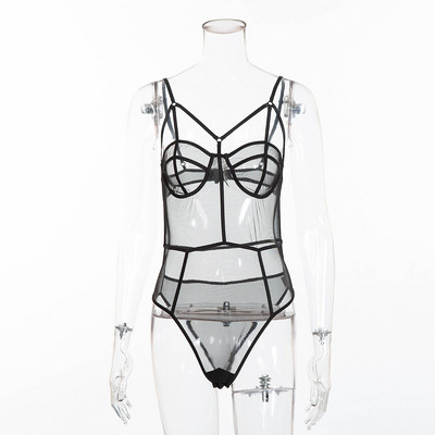 Läbipaistev naiste keha