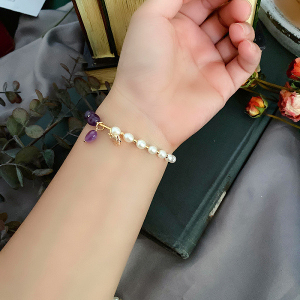 Bratara moderna cu perle si pandantiv