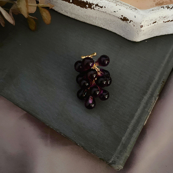 Modern fülbevaló szőlő formájú