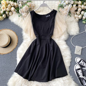 Fekete színű, V-nyakú női ruha