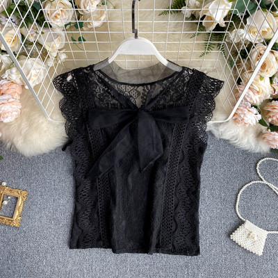 Γυναικείο αμάνικο από  δαντέλα με τούλι και κορδέλα