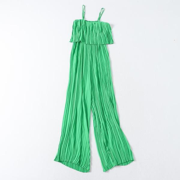 Peenikeste rihmadega suvised plisseeritud kombinesoonid