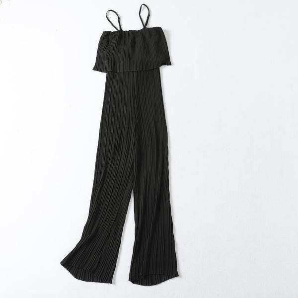 Peenikeste rihmadega suvised plisseeritud kombinesoonid