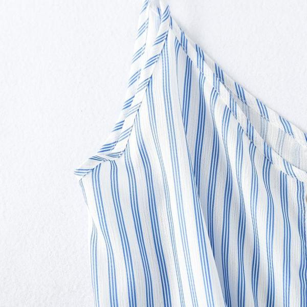 Lühike triibuline lipsukeste ja õhukeste rihmadega topp