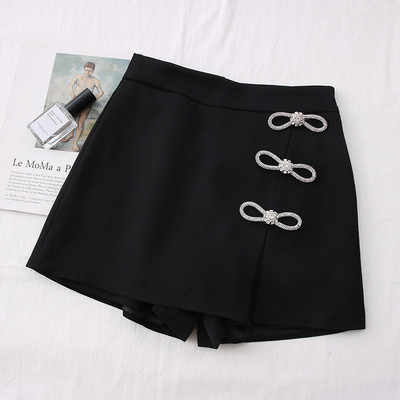 Moodsad naiste lühikesed püksid – kõrge vöökohaga