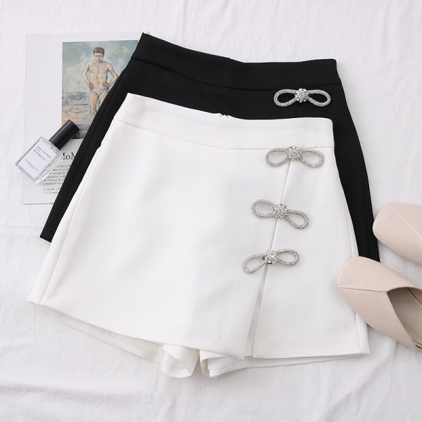 Moodsad naiste lühikesed püksid – kõrge vöökohaga