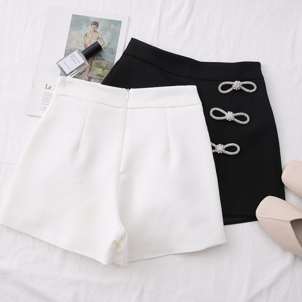 Moodsad naiste lühikesed püksid – kõrge vöökohaga