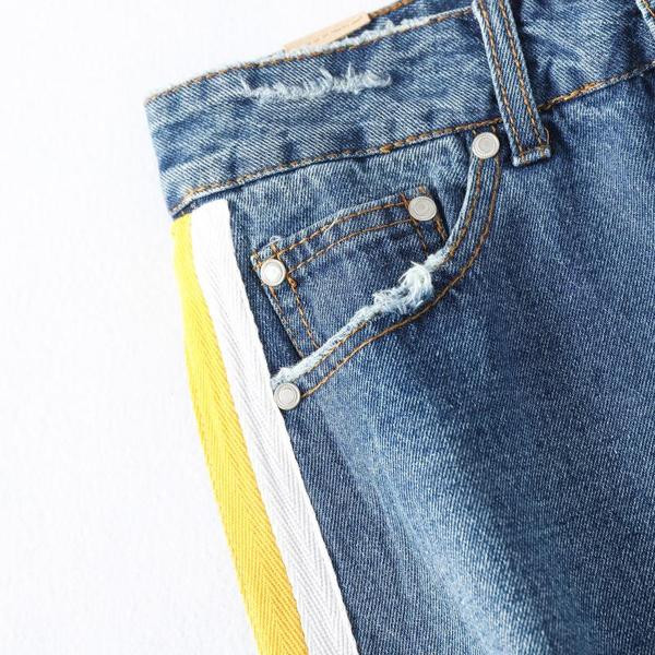 Női rövid farmerszoknya szegéllyel