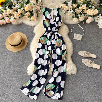 Sieviešu garais kombinezons ar saitēm un V veida kakla izgriezumu