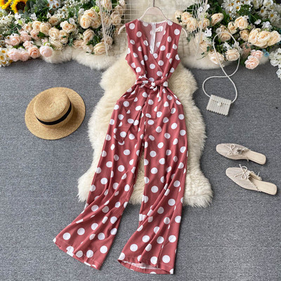 Sieviešu garais kombinezons ar saitēm un V veida kakla izgriezumu