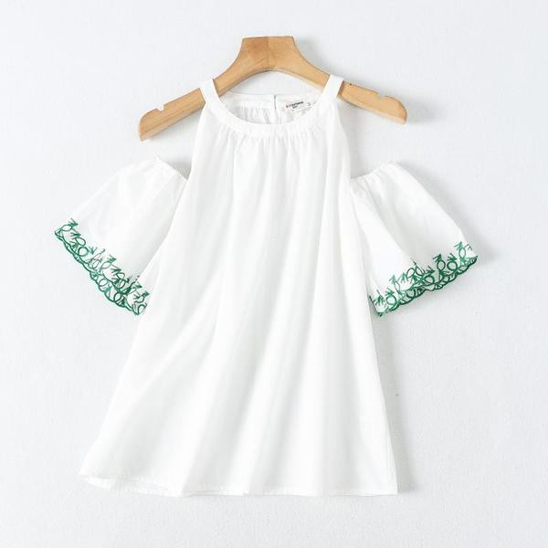 Bluza larga de dama cu maneci scurte si broderie