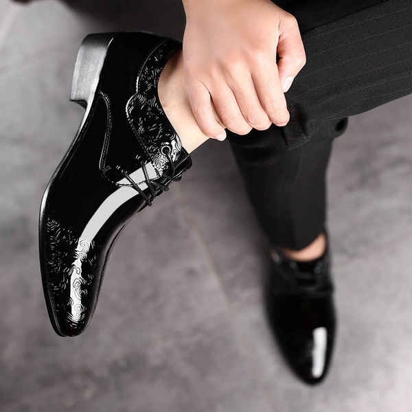 Επίσημα ανδρικά μαύρα παπούτσια με κορδόνια και επίπεδη σόλα