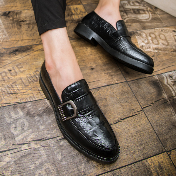 Svinīgi vīriešu apavi no eko ādas ar sprādzi