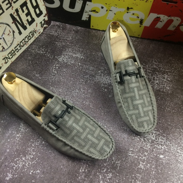 Vīriešu ādas apavi ar plakanu zoli