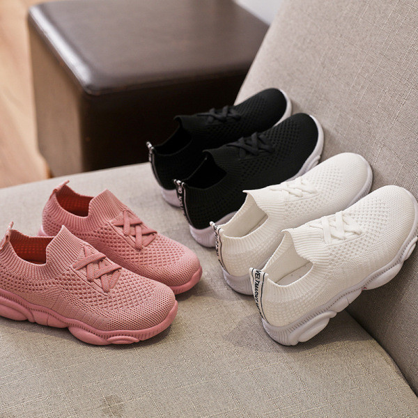 Suvised paelte ja lameda tallaga laste tossud tüdrukutele