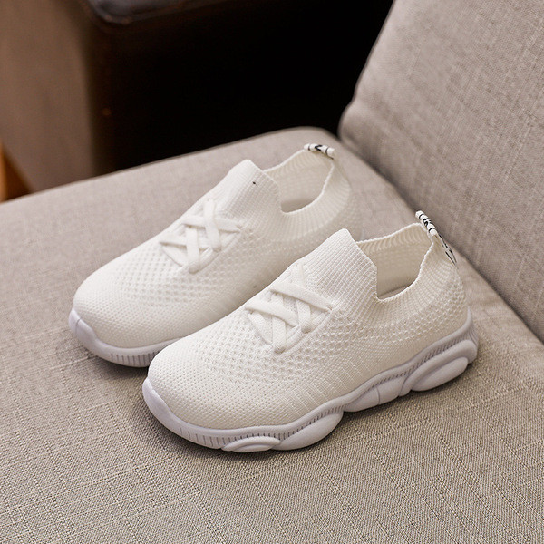 Suvised paelte ja lameda tallaga laste tossud tüdrukutele