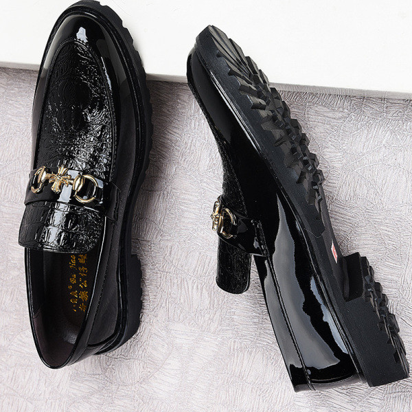 Formāli vīriešu mokasīni ar metāla elementu - divi modeļi