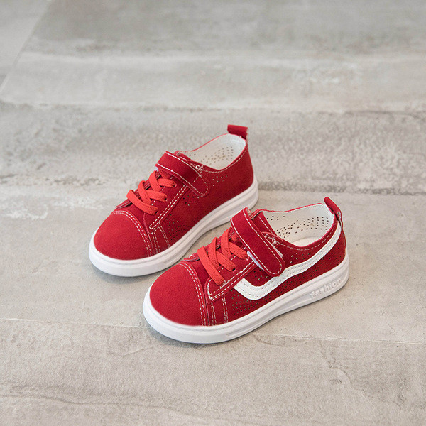 Casual παιδικά πάνινα παπούτσια από οικολογικό σουέτ με επίπεδη σόλα