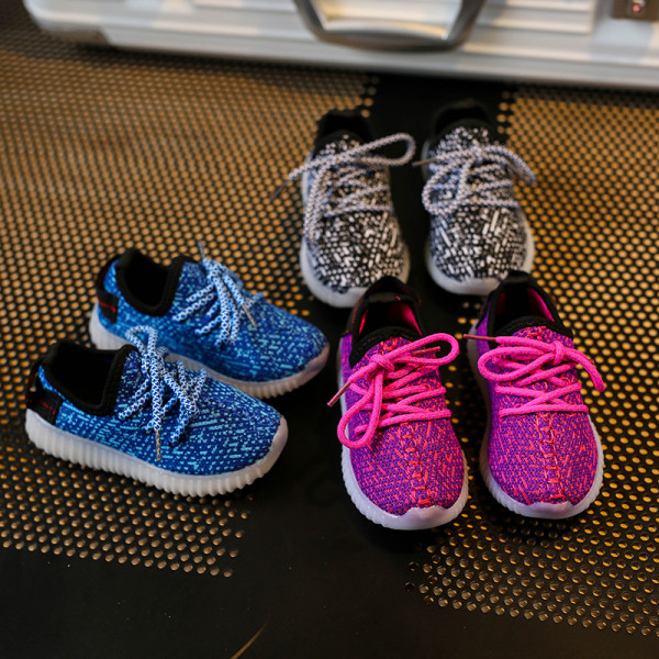 Paelte ja hõõguva tallaga laste tossud ja jooksujalatsid