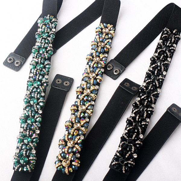 Cureaua de dama cu piatra in negru