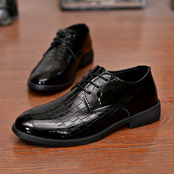 Öko-nahast ja lameda tallaga meeste pidulikud kingad