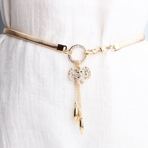 Új modell rugalmas női öv fém elemekkel - többféle modell