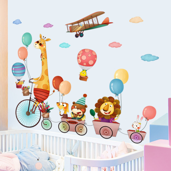 Lipdukas su gyvūnų aplikacija tinkamas vaikų kambariui