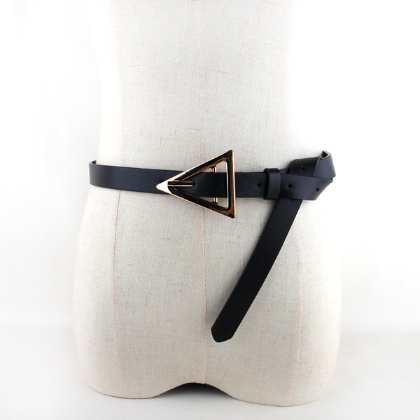 Moodne musta värvi metallist kinnitusega naiste vöö