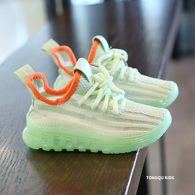 Suveks sobivad vabaajalised paelte ja lameda tallaga laste tossud