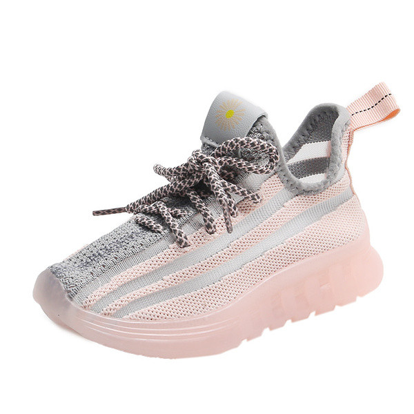 Suveks sobivad vabaajalised paelte ja lameda tallaga laste tossud