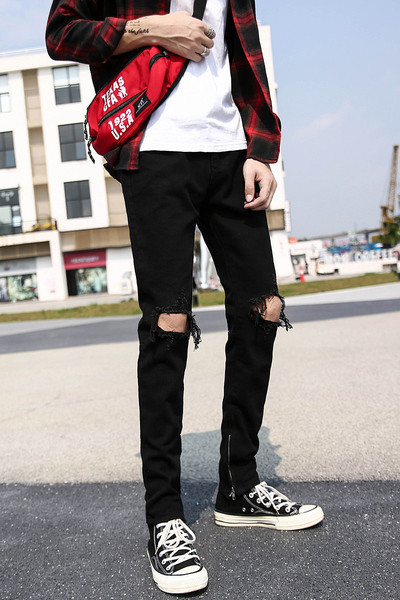 Blugi bărbătesc cu motive rupte - două modele