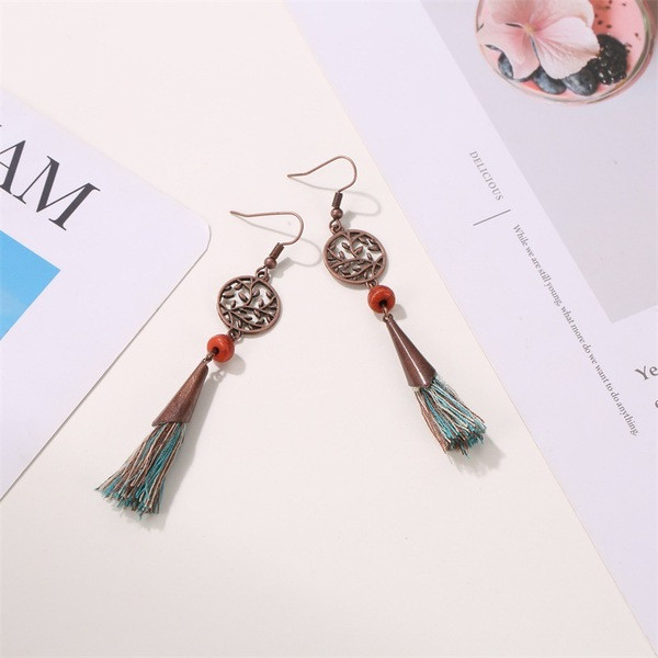 Cercei de damă atârnați cu franjuri