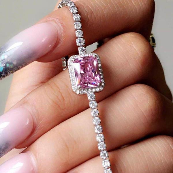 Kövekkel díszített női nyaklánc