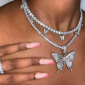 Colier elegant de dama decorat cu pietre