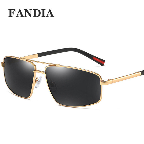 Ochelari moderni pentru bărbați în negru