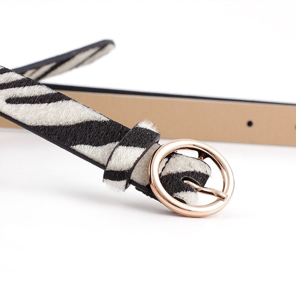 Moodne loomamustriga naiste vöö